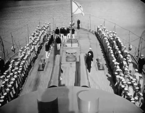 Battleship Potemkin: Un capolavoro del cinema muto con incredibili sequenze di montaggio!