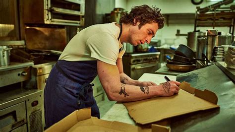 The Bear: Un Dramma Gastronomico Furioso Contiene la Presenza di Jeremy Allen White!